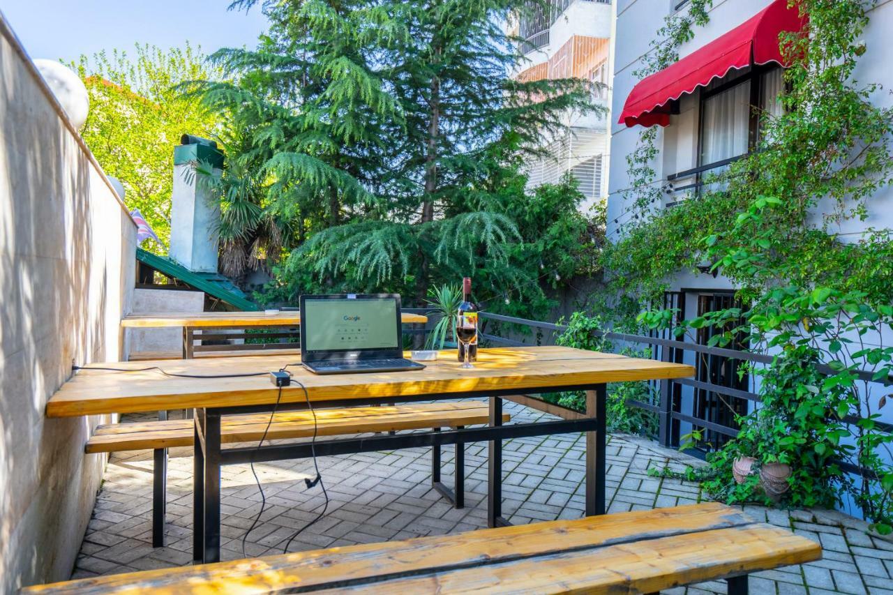 Vera View Hotel Tiflis Dış mekan fotoğraf